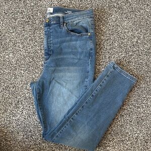 Nicole Miller Skinny Jean